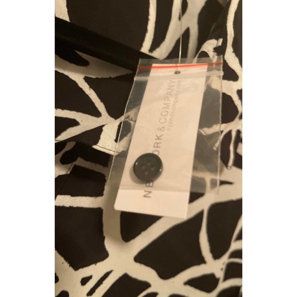 New York and Company Ladies Blouse size XXL - Picture 5 of 6